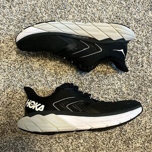 Hoka Women’s Arahi 5 Running Shoes 8.5